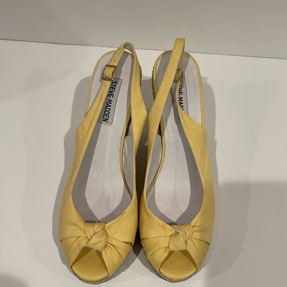 NWOT Steve Madden Yellow Slingback Wedge Sandals